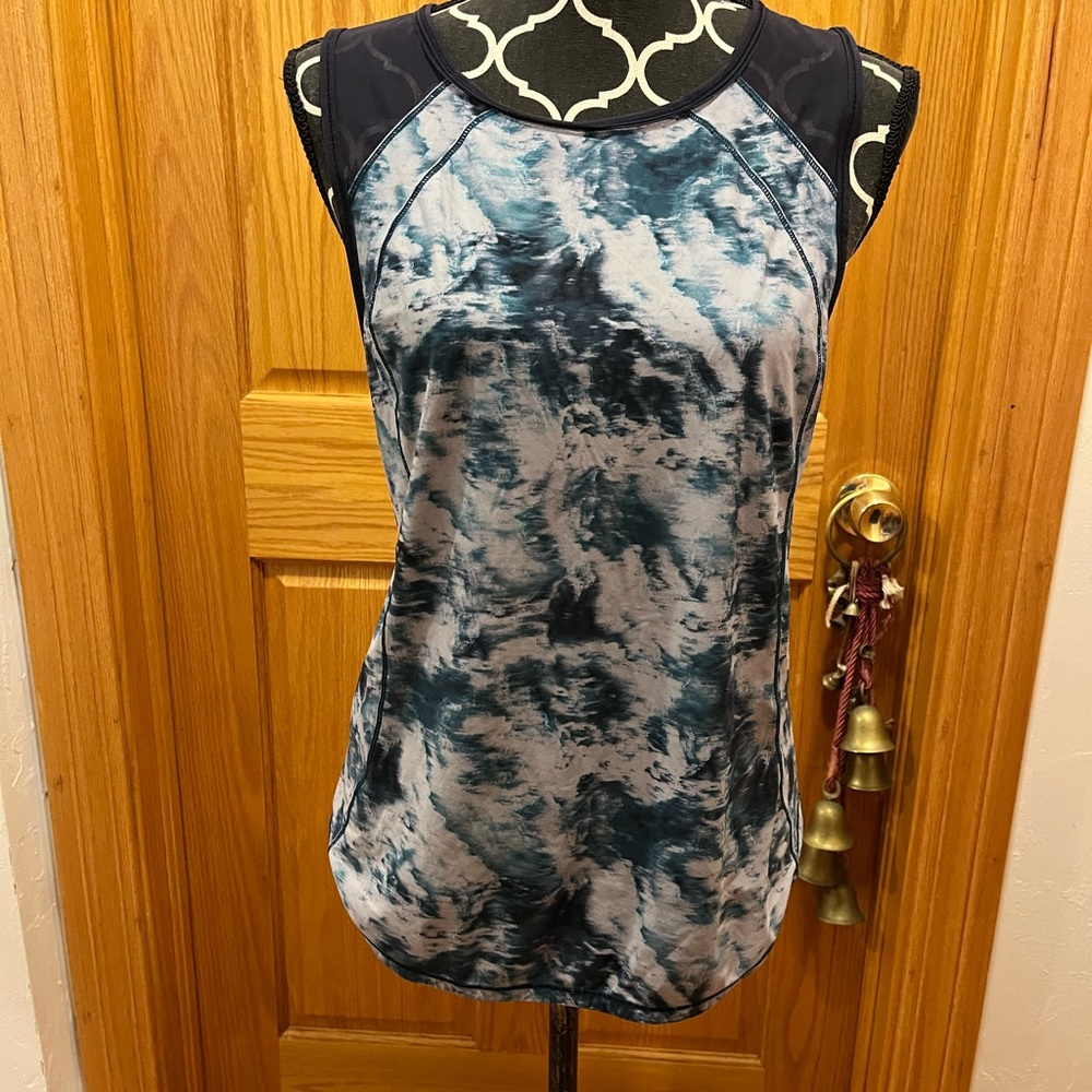 Lululemon tank top